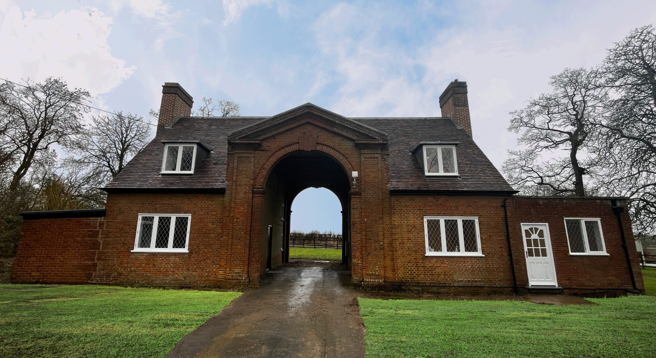 Horwood Gatehouse Completes!